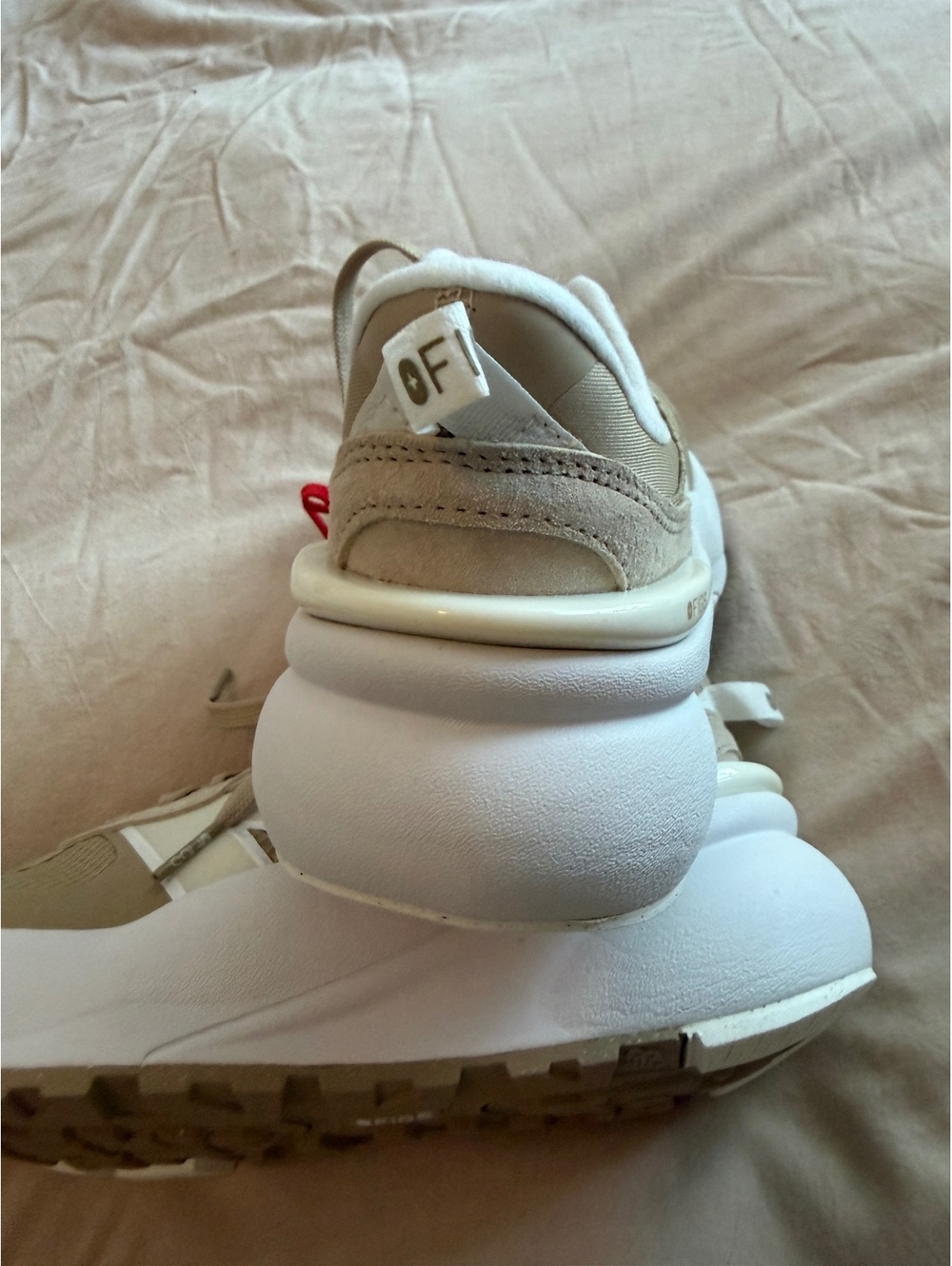 New Balance 3447 Lifestyle Sneakers in Beige and White - Size 8 US Women - Picture 4 of 7